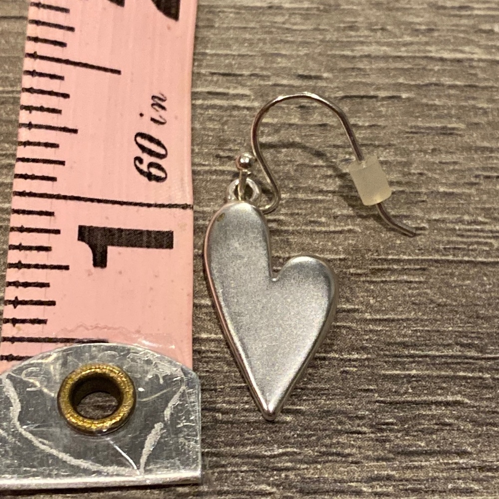 Lucky Brand dangling heart earrings - Picture 3 of 3